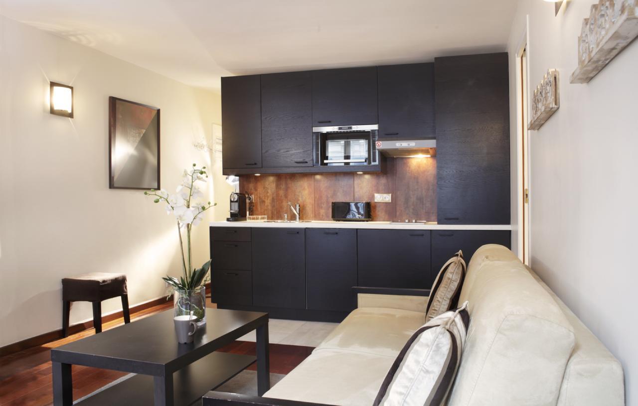 Great Apartments Heart Marais Paris Exterior photo