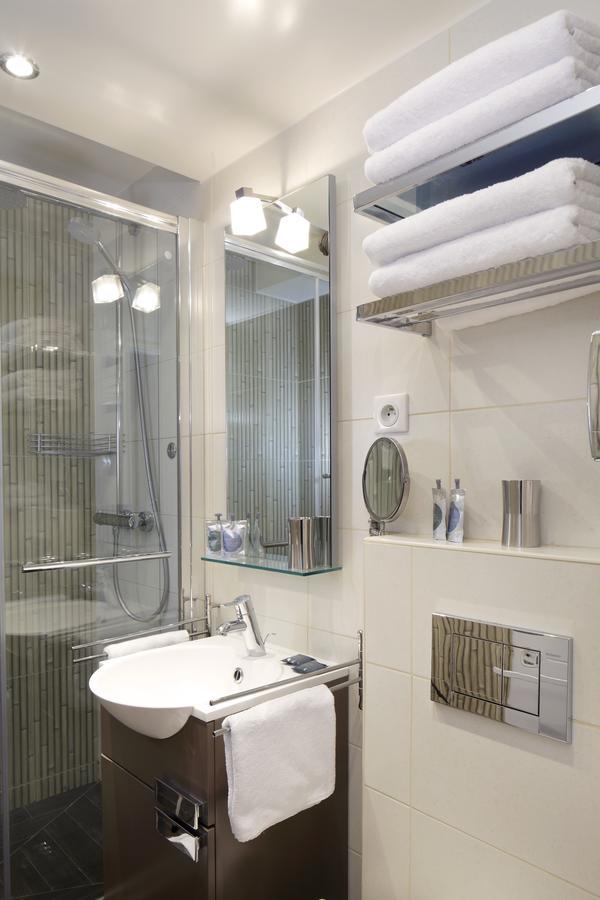 Great Apartments Heart Marais Paris Room photo